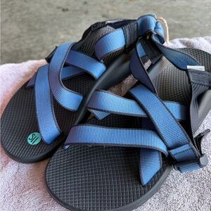 Chaco Blue and Black Strappy Outdoor Sandals